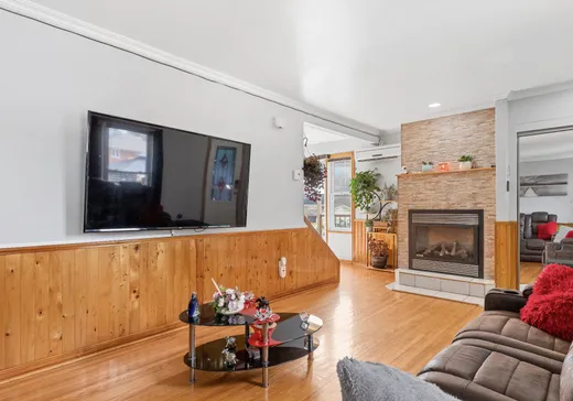 Maison à vendre - 141 Rue Émile-Despins, Charlemagne, J5Z 1C3
