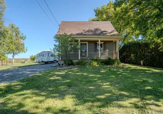 1 1/2 Storey for sale - 858 Route 143, Saint-Bonaventure, J0C1C0