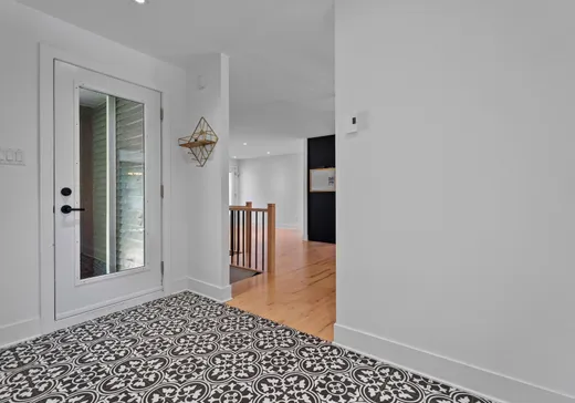 Maison à vendre - 103 Av. de la Vallée, Sainte-Adèle, J8B 1Z1