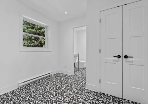 Maison à vendre - 103 Av. de la Vallée, Sainte-Adèle, J8B 1Z1