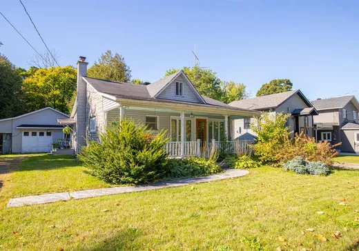 Maison à vendre - 223 Route 202 E., Bedford, J0J 1A0