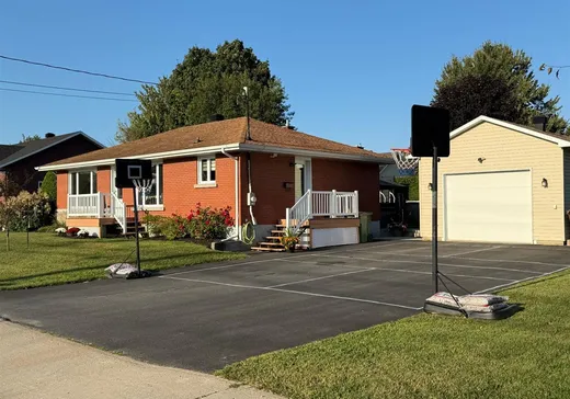 Bungalow à vendre - 131 Rue de Versailles, Victoriaville, G6P8C4