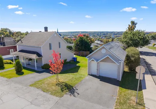 Un étage et demi à vendre - 11920 14e Avenue, Saint-Georges, G5Y1B6