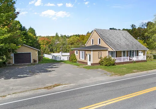 Maison à étages à vendre - 685 Rue Principale, Stukely, J0E2J0
