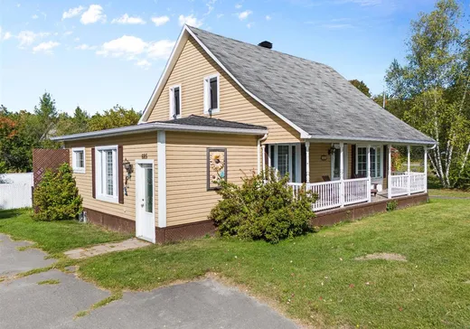 Maison à vendre - 685 Rue Principale, Stukely, J0E 2J0