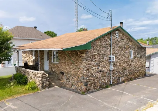 Maison à vendre - 2060 Rue Laviolette, Drummondville, J2B 7C3