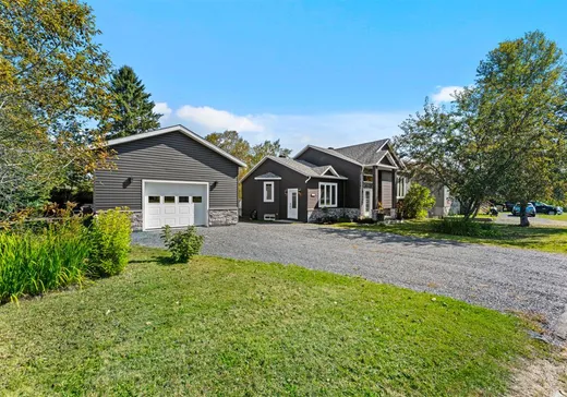 Paliers multiples à vendre - 351 Rue Barolet, Weedon, J0B3J0