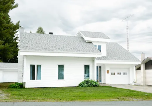 Maison à étages à vendre - 196 Rue de la Montagne, Sainte-Germaine-Boulé, J0Z1M0