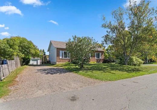 Bungalow for sale - 1319 Rue des Radeaux, Lac-St-Charles, G3G2R1