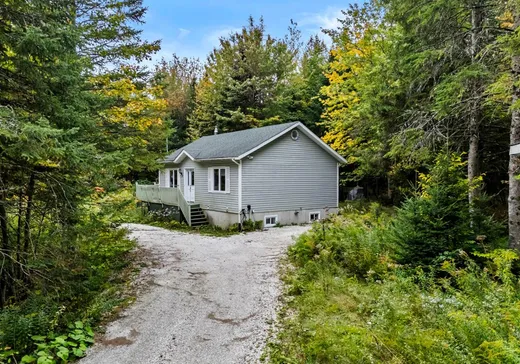 Bungalow à vendre - 28 3e Rang, St-Etienne-De-Bolton, J0E2E0