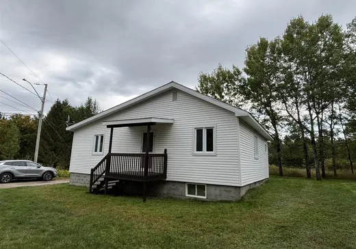 Bungalow à vendre - 241 Rue Godard, Nominingue, J0W1R0