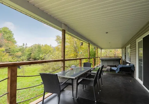 Maison à vendre - 1037 Av. du Lac-St-Charles, Lac-St-Charles, G3G 2R3