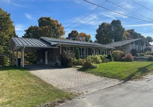 Bungalow for sale - 123 Rue des Prés-Fleuris, St-Ferdinand, G0N1N0