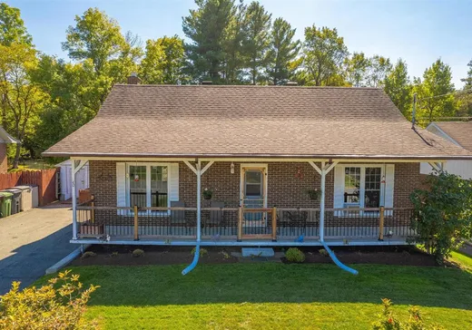 Maison à vendre - 40 Rue Champigny, Sherbrooke, J1M 0A4