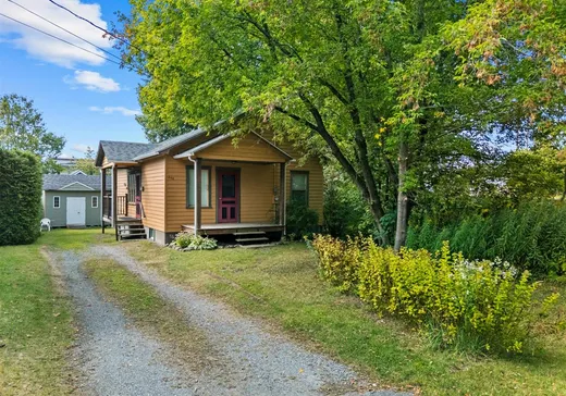 Maison à vendre - 244 Rue Pratte, Magog, J1X 1R7