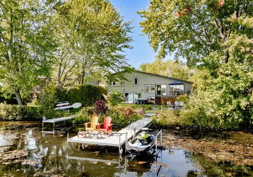 Maison à vendre - 242 Rue Bernard, Magog, J1X 3W5