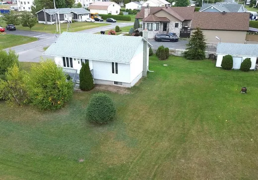 Bungalow à vendre - 171 Rue Proulx, Ste-Perpétue L'Islet, J0C1R0
