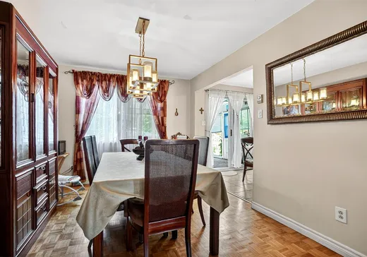 Maison à vendre - 6125 Av. Tisserand, Brossard, J4W 3G3
