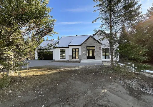 Bungalow for sale - 1712 Place des Centaurées, Saint-Sauveur, J0R1K0