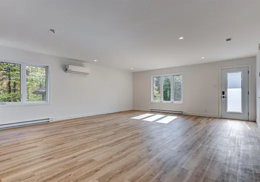 Maison à vendre - 146-148 Mtée de l'Église, Saint-Colomban, J5K 2H9