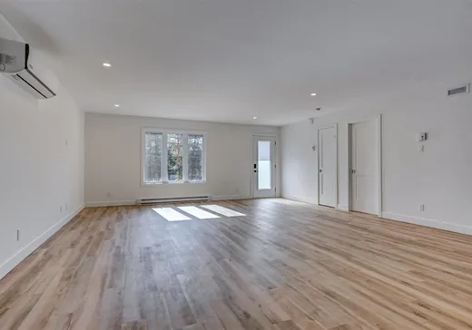 Maison à vendre - 146-148 Mtée de l'Église, Saint-Colomban, J5K 2H9