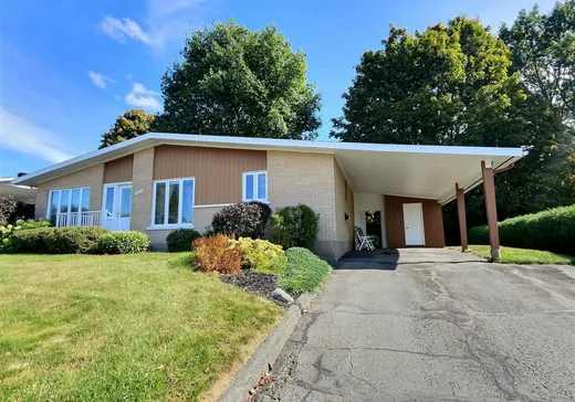 Bungalow à vendre - 2232 Rue des Lilas, Plessisville, G6L1V7