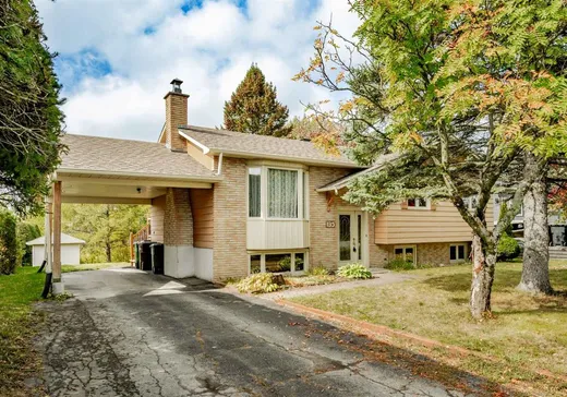 House for sale - 135 Rue Croteau, Rock Forest-Saint-Élie-Deauville, J1R 0L8