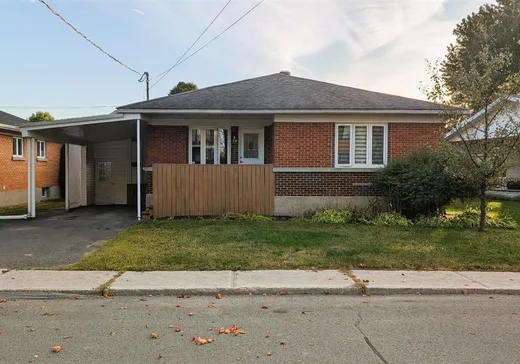 Maison à vendre - 70 Rue Alexandre, Victoriaville, G6P 1L3