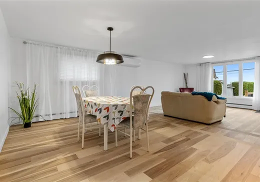 Maison à vendre - 333-335 Ch. du Bord-de-l'Eau, Sainte-Barbe, J0S 1P0