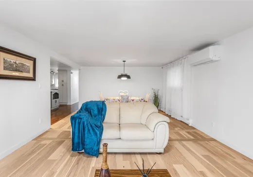 Maison à vendre - 333-335 Ch. du Bord-de-l'Eau, Sainte-Barbe, J0S 1P0