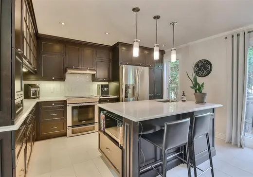 Two or more stories for sale - 907 Rue des Capucines, Laval (Sainte-Dorothee), H7X3K7