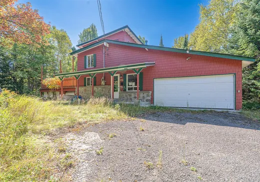 Maison à étages à vendre - 1996 Av. J.-C.-Cloutier, Ste-Lucie, J0T2J0