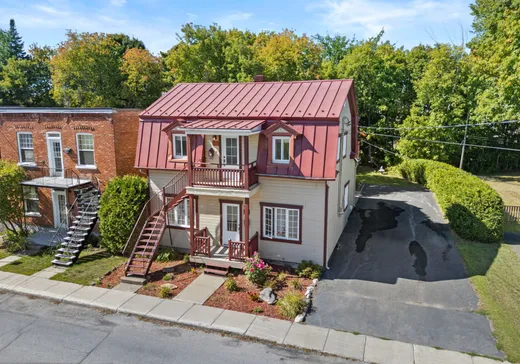 Maison à vendre - 300Z-302Z Rue Laviolette, Saint-Jérôme, J7Y 2S7