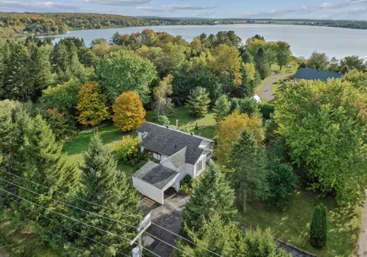 Maison à étages à vendre - 2 Ch. du Manoir, Mandeville, J0K1L0