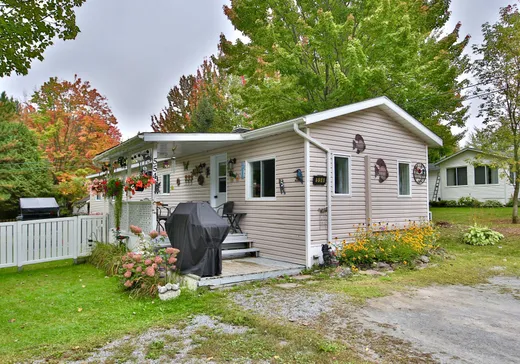 Maison à étages à vendre - 554 Rue des Geais-Bleus, Upton, J0H2E0
