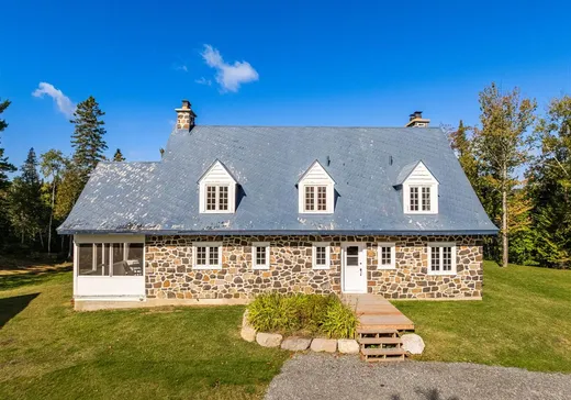 House for sale - 168 Ch. de la Carriole, St-Adolphe d'Howard, J0T 2B0