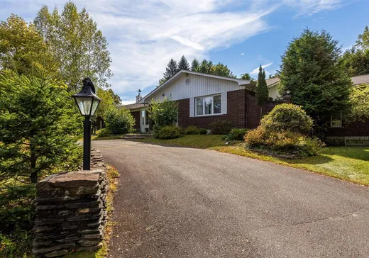Bungalow à vendre - 15 Rue Lynch, Knowlton, J0E1V0