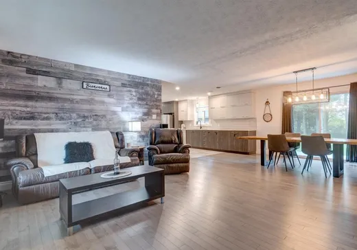 Maison à vendre - 815 Rue Yvon, Acton Vale, J0H 1A0