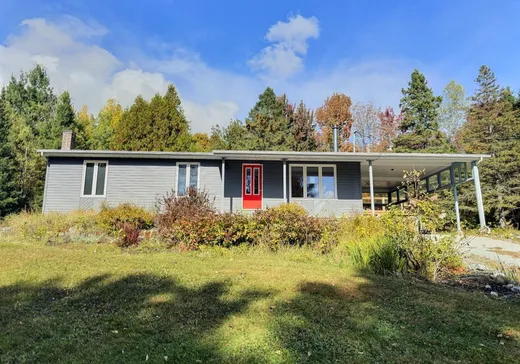 Maison à étages à vendre - 1062 Ch. Allison, Asbestos, J0A1L0