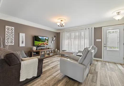 Maison à vendre - 505 Rue St-Georges, Acton Vale, J3B 2V8