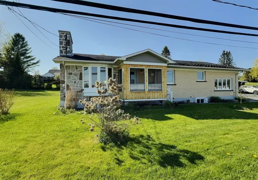 Maison à vendre - 595 2e Avenue, Weedon, J0B 3J0
