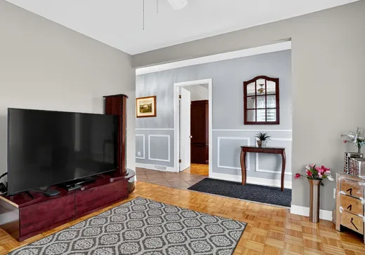 Maison à vendre - 115 Rue Pascal, Laval (Laval-sur-le-lac), H7K 1C7