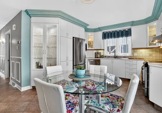 Maison à vendre - 115 Rue Pascal, Laval (Laval-sur-le-lac), H7K 1C7