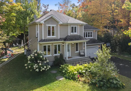 Maison à vendre - 100 Ch. du Domaine-St-Sauveur, Saint-Sauveur, J0R 1R2