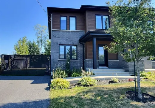 Two or more stories for sale - 510 Rue du Sémillon, Drummondville, J2B0W8