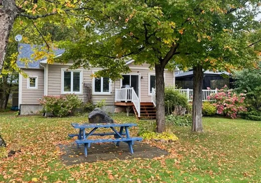 Maison à vendre - 108 Ch. Rousseau, Weedon, J0B 3J0