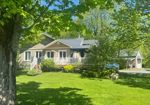 Maison à vendre - 108 Ch. Rousseau, Weedon, J0B 3J0