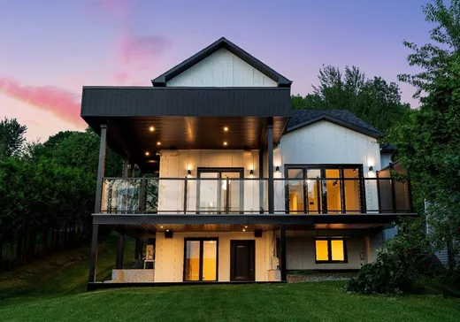 Maison à vendre - 185 Rue du Val-Joli, Ste-Catherine-De-Hatley, J0B 1W0