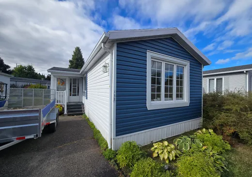 Two or more stories for sale - 158 Av. du Chanoine-Brochu, Montmagny, G5V4N2