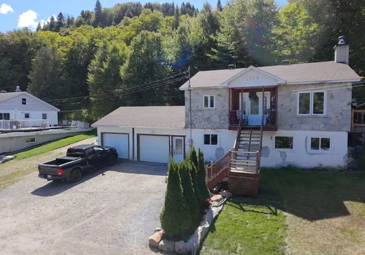 Two or more stories for sale - 1344 Rue Vendette, Val David, J0T2N0